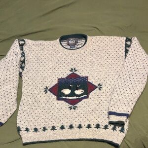Woolrich Cream and Blue Crewneck Sweater